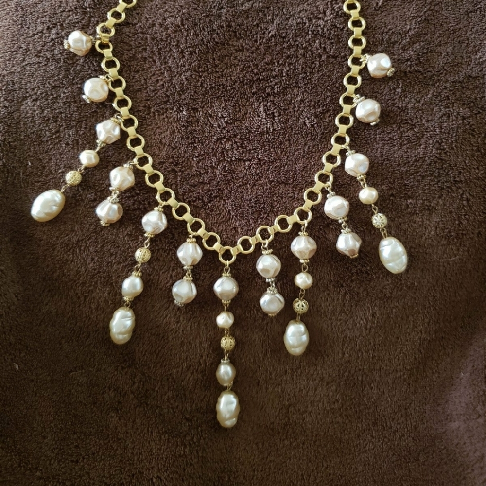 Yochi NY Vintage Pearl Necklace